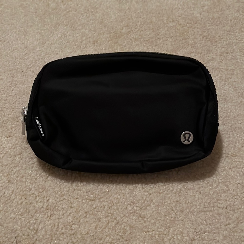Lululemon Black Everywhere Belt Bag